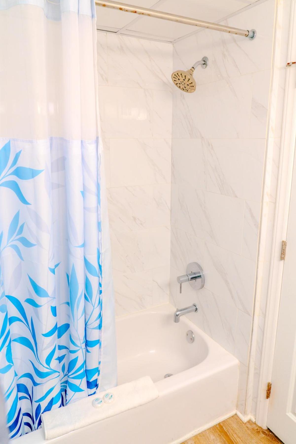 Oceanfront Suite Grande Cayman 124 미를 비치 외부 사진
