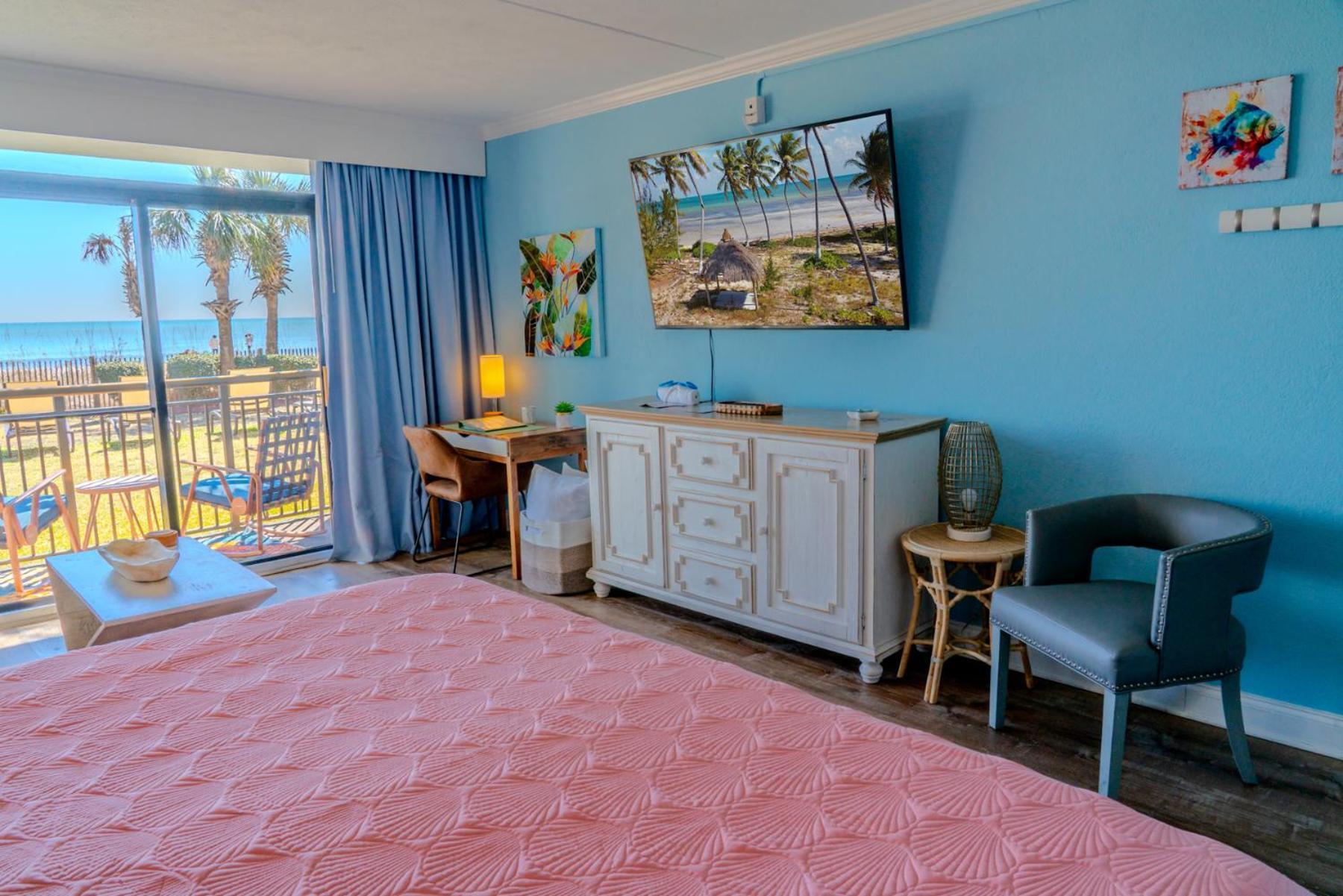 Oceanfront Suite Grande Cayman 124 미를 비치 외부 사진